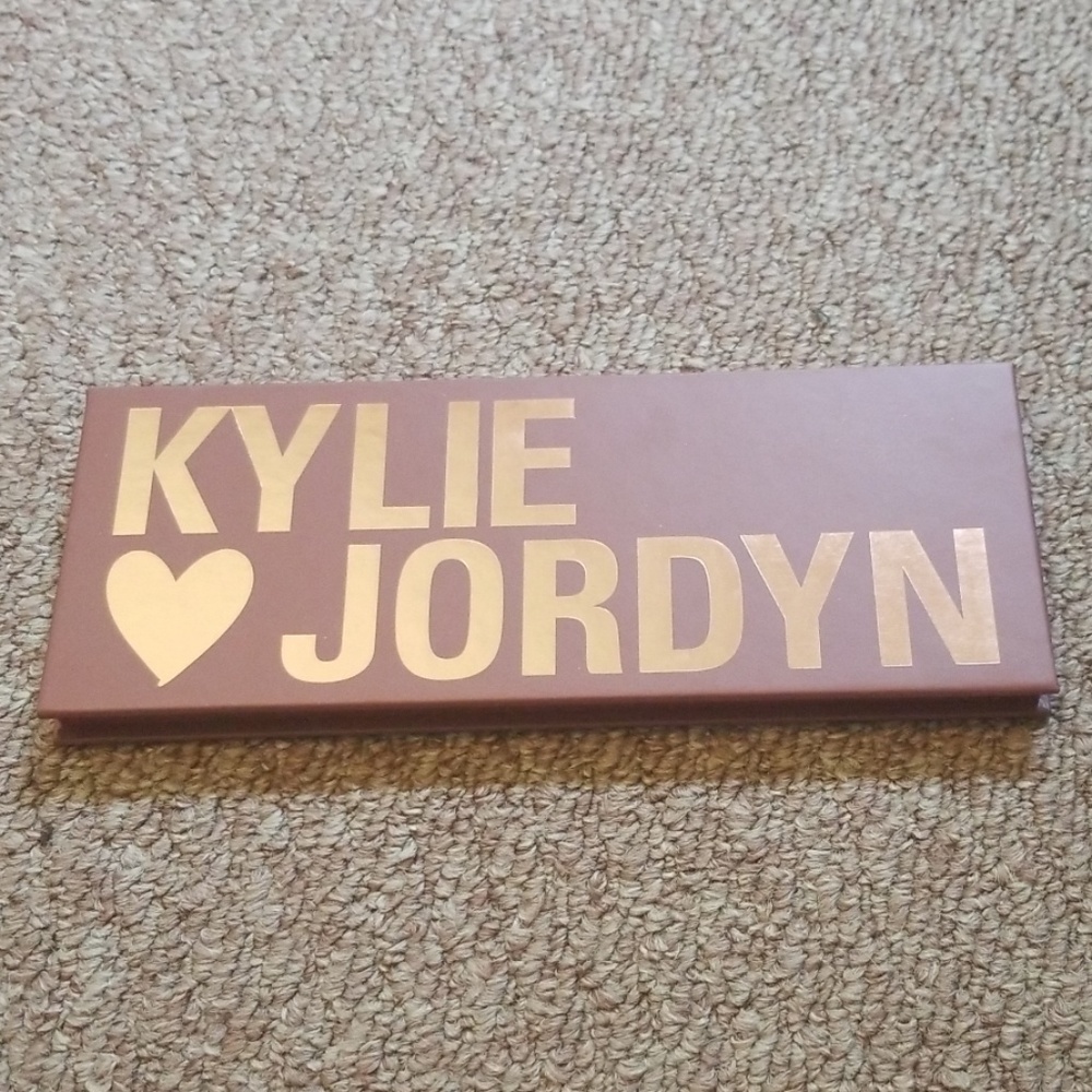 Kyle ❤ jordyn pallets